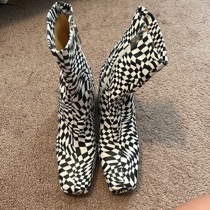 Checkered ankle boots
